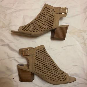 Unisa open toed bootie